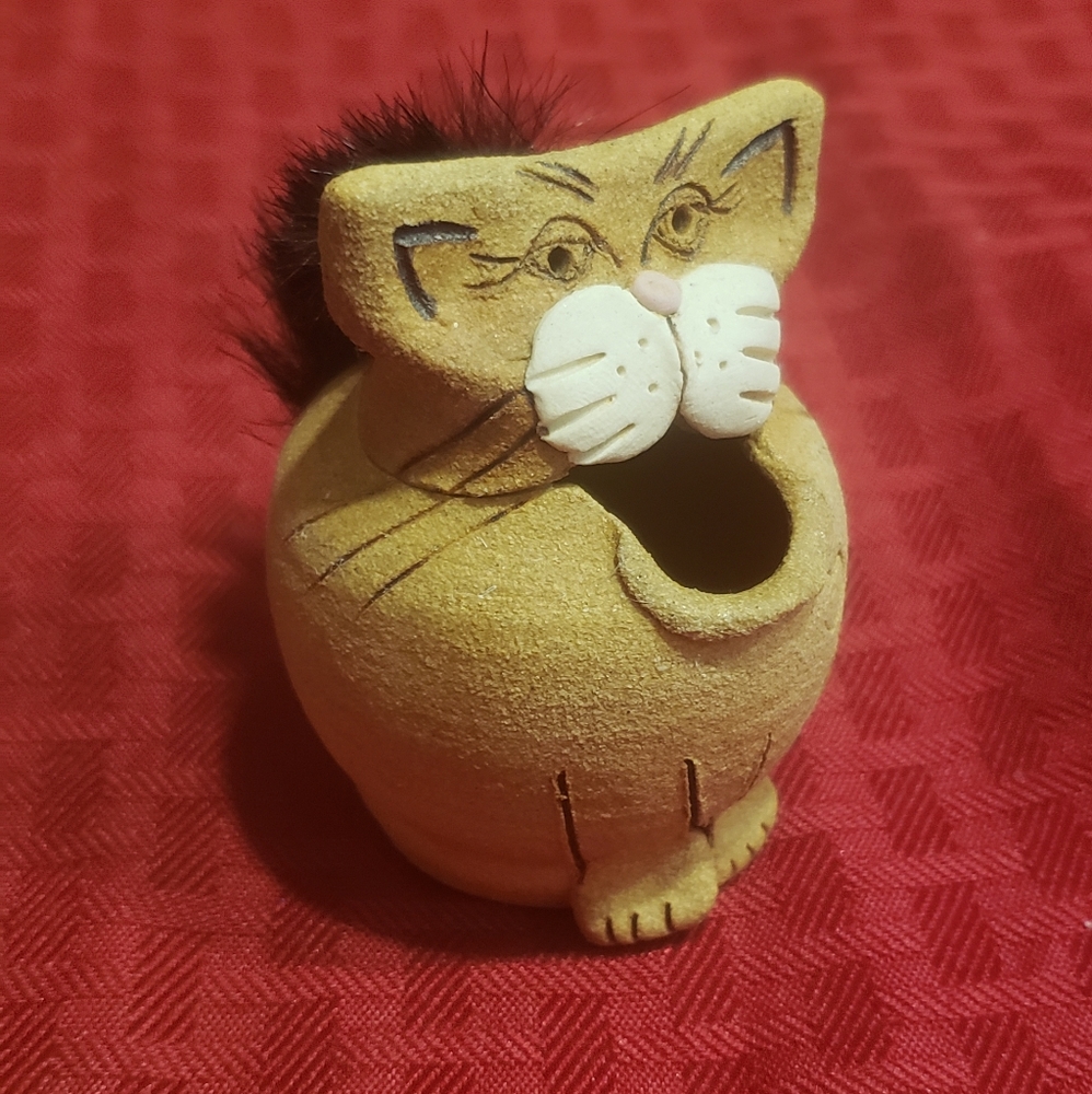 Vintage Helwig Pottery Cat Figurine